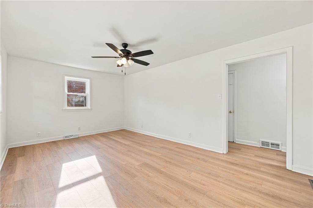 Stick/Site Built at 1664 NE 23rd Street, Winston-Salem NC 27105, Winston-Salem, photo 5 of 25