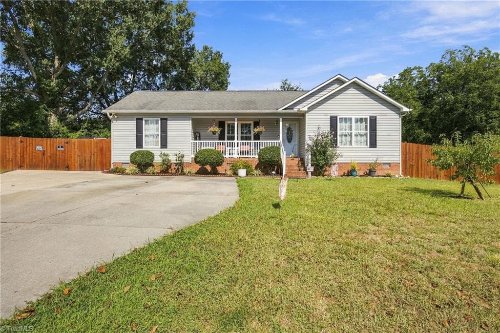 Stick/Site Built at 130 Garden Street, Thomasville NC 27360, photo 41 of 48