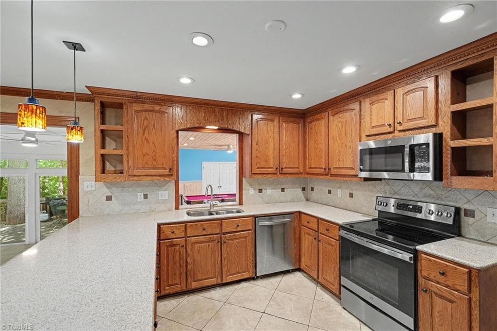 Stick/Site Built at 1801 Dantzler Drive, High Point NC 27265, photo 5 of 47