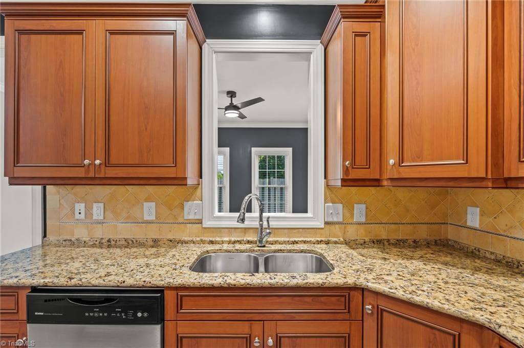 Stick/Site Built at 4318 Rockledge Lane, Thomasville NC 27360, photo 10 of 42