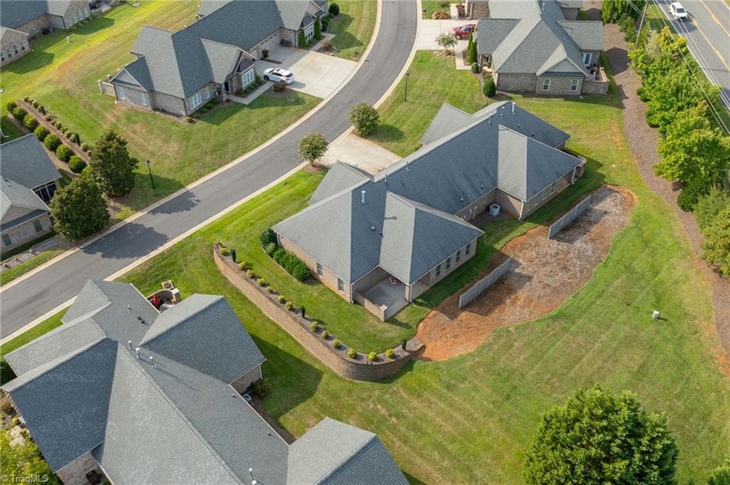 Stick/Site Built at 4318 Rockledge Lane, Thomasville NC 27360, photo 37 of 42