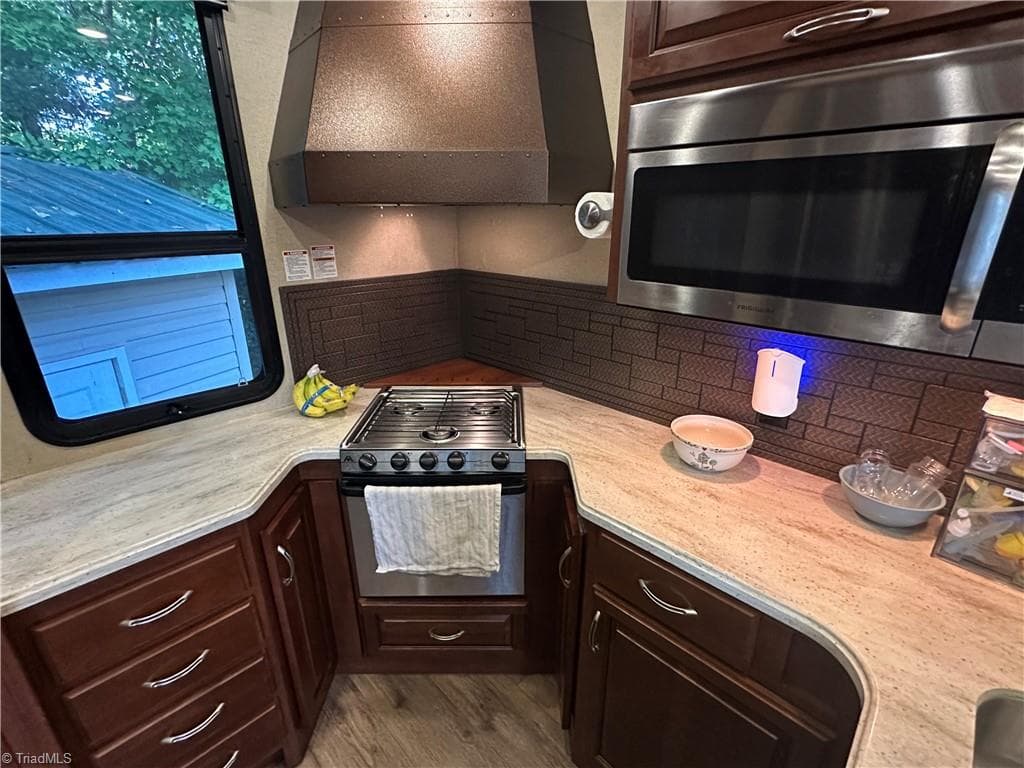 Manufactured Home at 122 Eagle Drive, New London NC 28127, photo 12 of 50