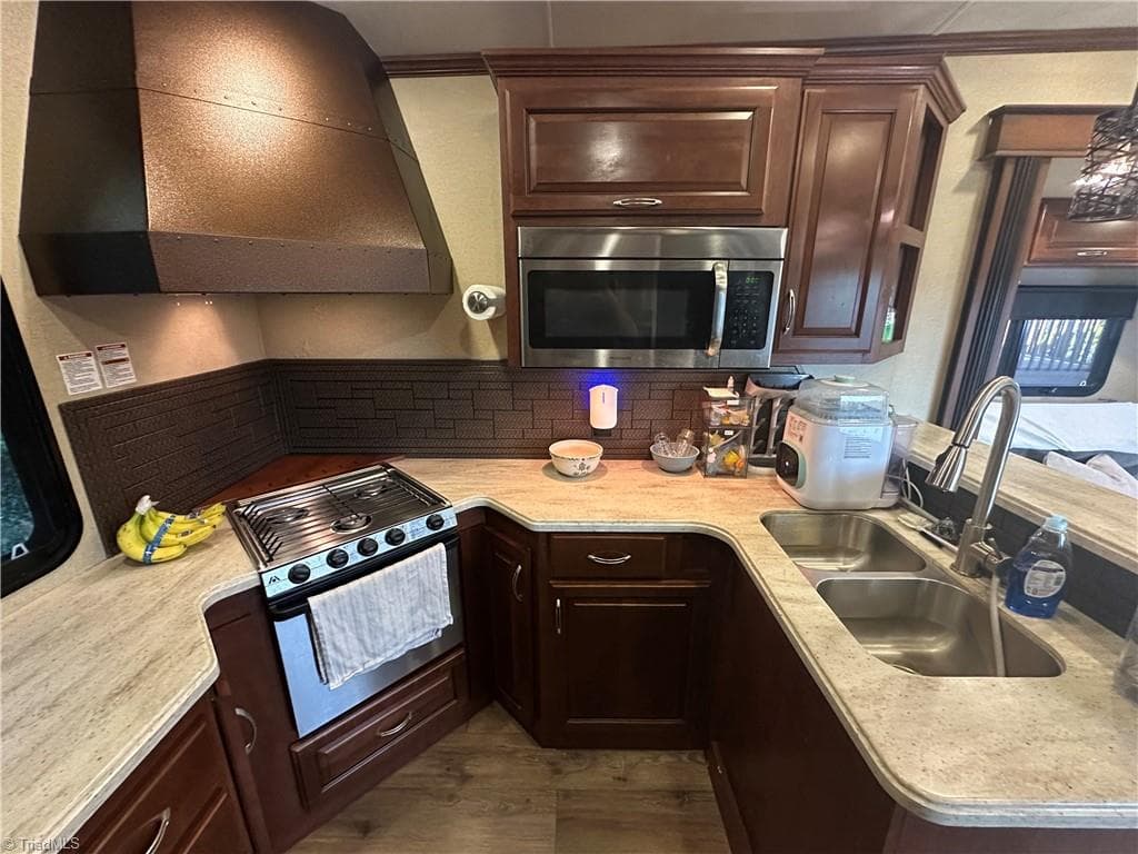 Manufactured Home at 122 Eagle Drive, New London NC 28127, New London, photo 11 of 50