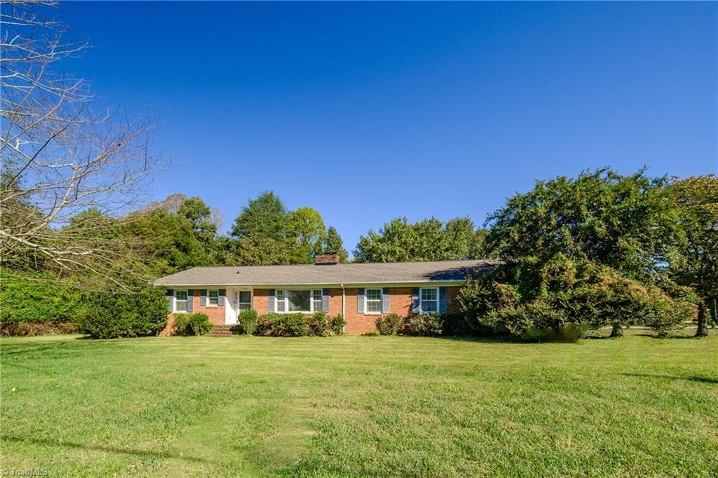 5209 Ventura Drive, Greensboro NC 27406