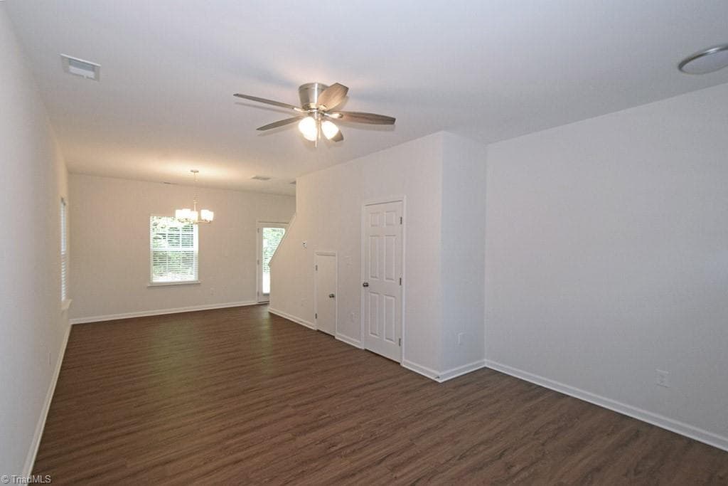 Stick/Site Built at 3437 Littlefield Way, Greensboro NC 27405, photo 3 of 29