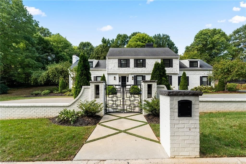 1313 Robin Hood Road, High Point NC 27262