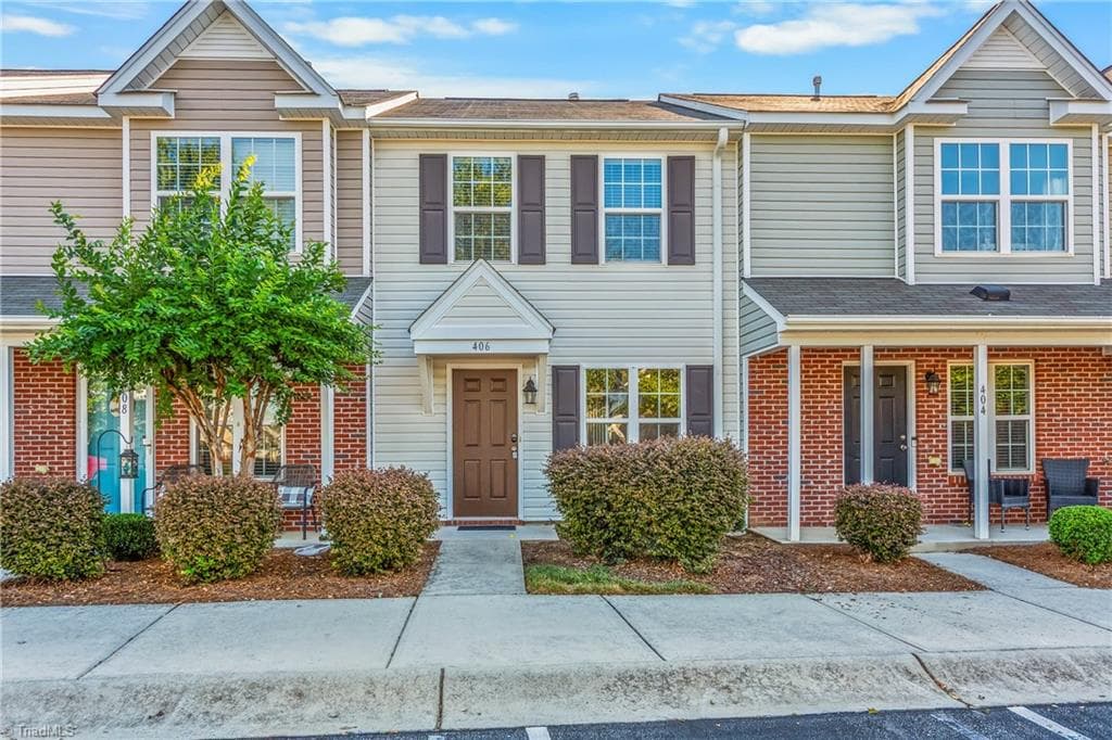 Stick/Site Built at 406 Mourning Dove Terrace, Greensboro NC 27409, photo 2 of 19