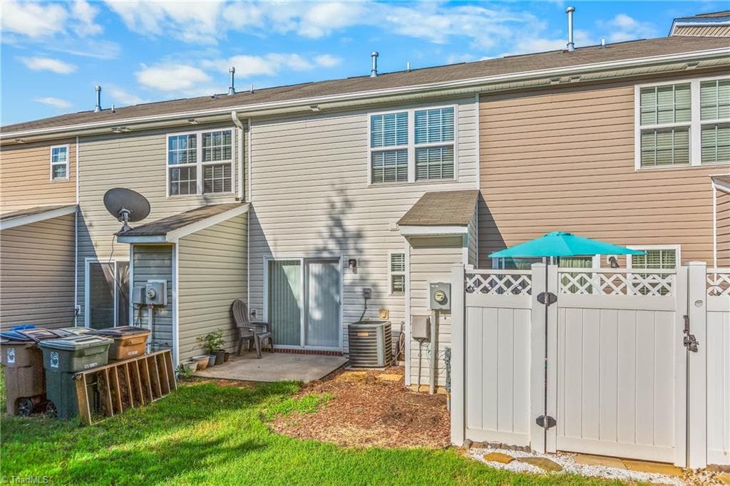 Stick/Site Built at 406 Mourning Dove Terrace, Greensboro NC 27409, photo 18 of 19