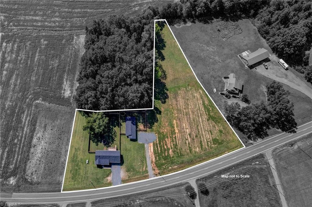 Stick/Site Built at 2084 & 2086 NC Highway 87, Reidsville NC 27320, Reidsville, photo 7 of 100