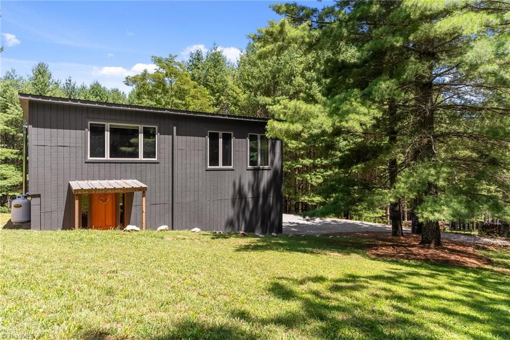 896 Alta Vista Lane, Sparta NC 28675