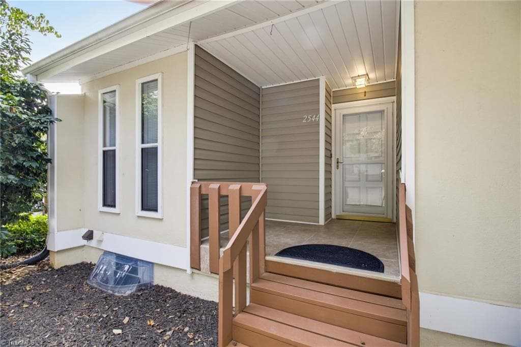 Stick/Site Built at 2544 Tantelon Place, Winston-Salem NC 27127, Winston-Salem, photo 2 of 36