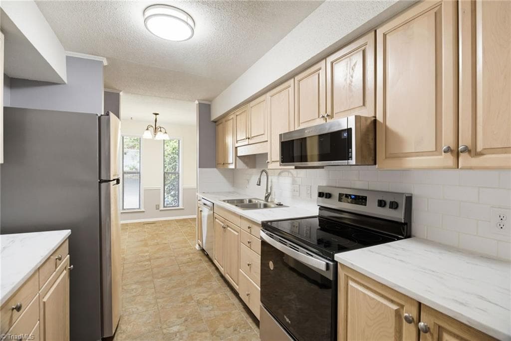 Stick/Site Built at 2544 Tantelon Place, Winston-Salem NC 27127, Winston-Salem, photo 5 of 36