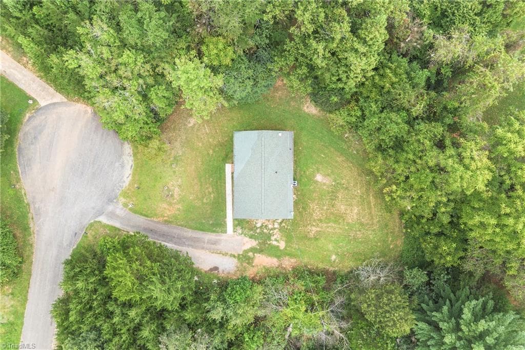 Stick/Site Built at 220 Glen Terrace, Mount Airy NC 27030, Mount Airy, photo 3 of 62