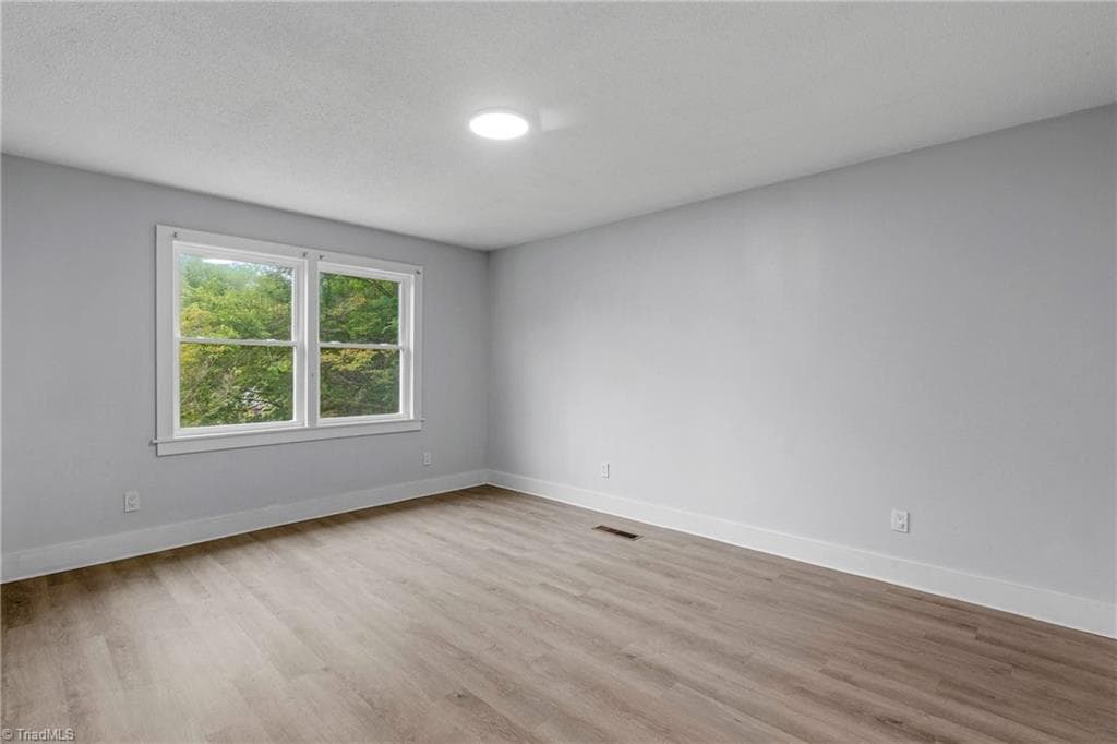Stick/Site Built at 220 Glen Terrace, Mount Airy NC 27030, Mount Airy, photo 11 of 62
