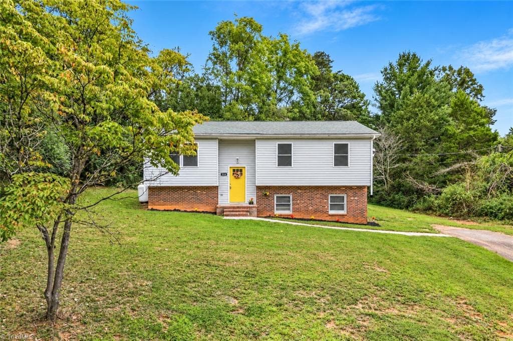 220 Glen Terrace, Mount Airy NC 27030
