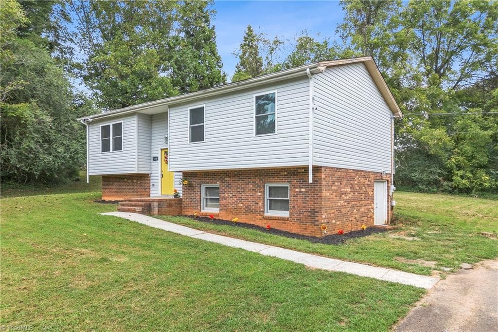 Stick/Site Built at 220 Glen Terrace, Mount Airy NC 27030, Mount Airy, photo 61 of 62