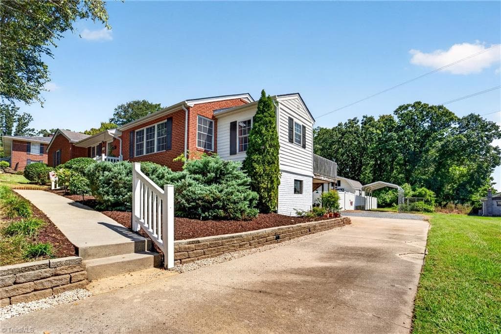 Stick/Site Built at 1027 Shamrock Road, Asheboro NC 27203, photo 5 of 44