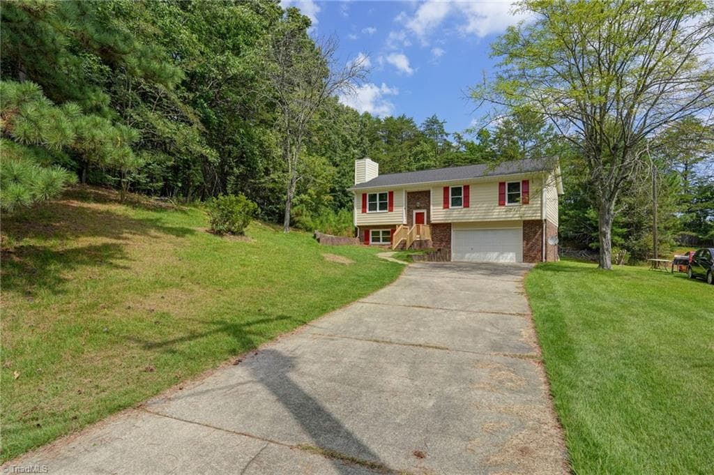Stick/Site Built at 422 Cypress Drive, Reidsville NC 27320, Reidsville, photo 13 of 74