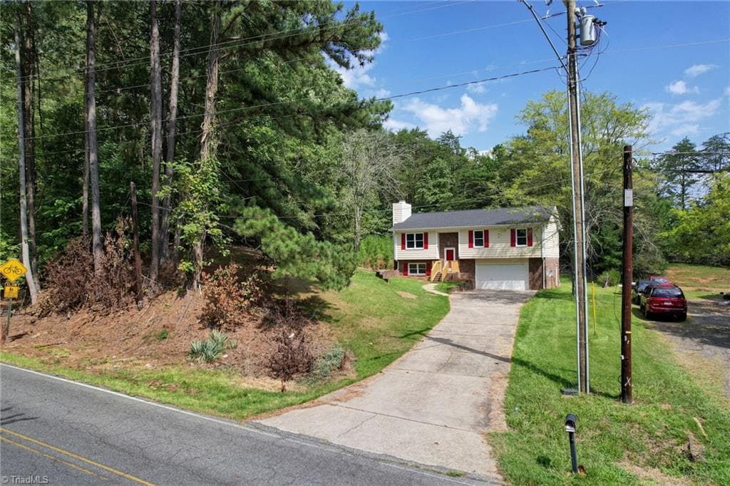 Stick/Site Built at 422 Cypress Drive, Reidsville NC 27320, Reidsville, photo 5 of 74
