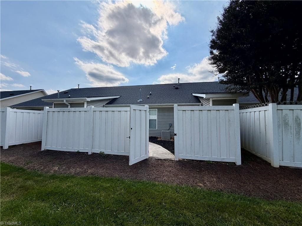 Stick/Site Built at 2418 Wynbrook Square Court, Winston-Salem NC 27103, photo 27 of 37
