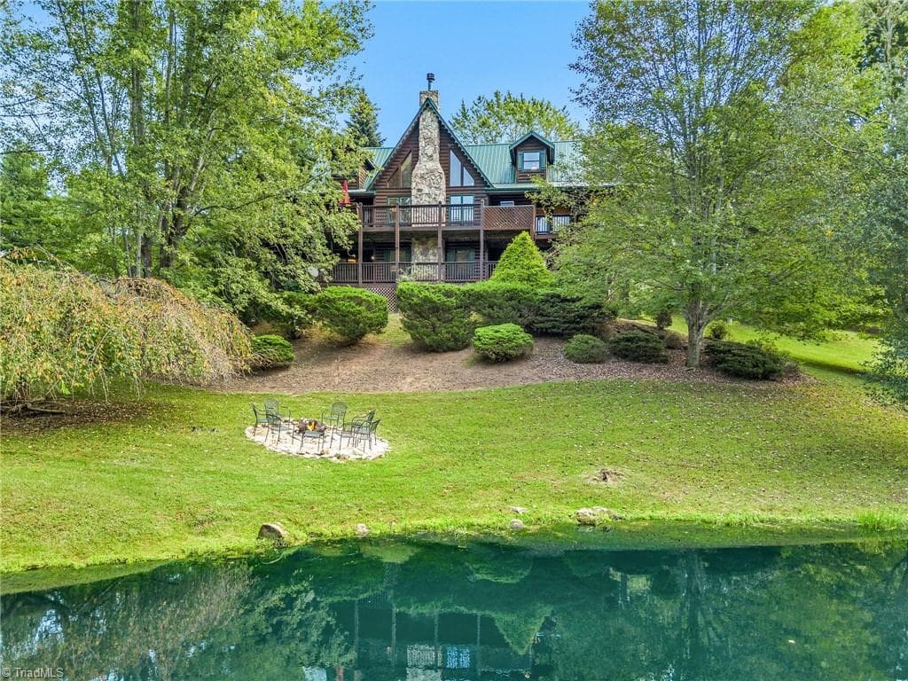 60 Running Doe Way, Piney Creek NC 28663