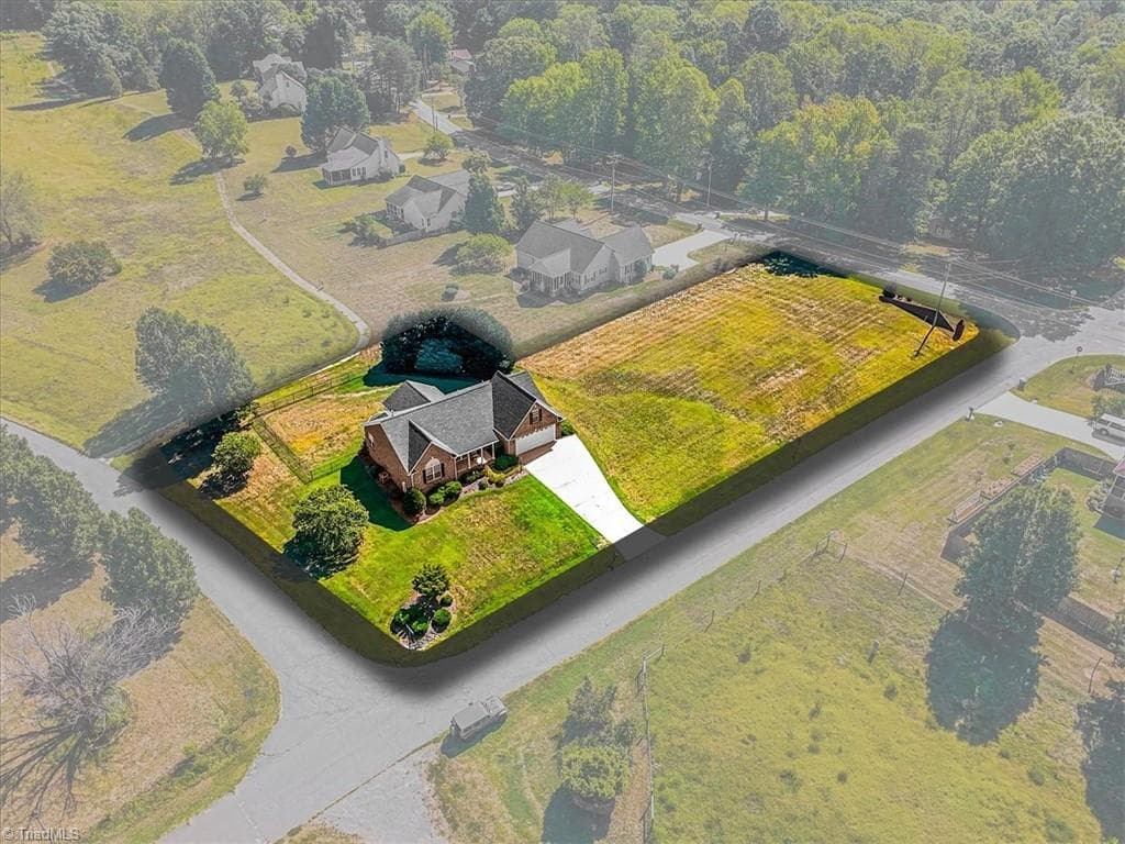 Stick/Site Built at 129 Club House Drive, Reidsville NC 27320, Reidsville, photo 5 of 80