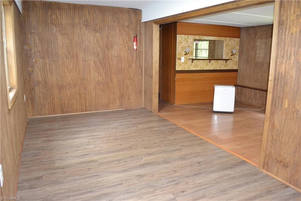 Manufactured Home at 1278 Carolina Street, Graham NC 27253, photo 3 of 13