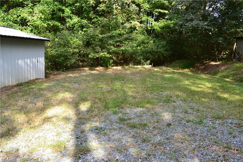 Manufactured Home at 1278 Carolina Street, Graham NC 27253, photo 10 of 13