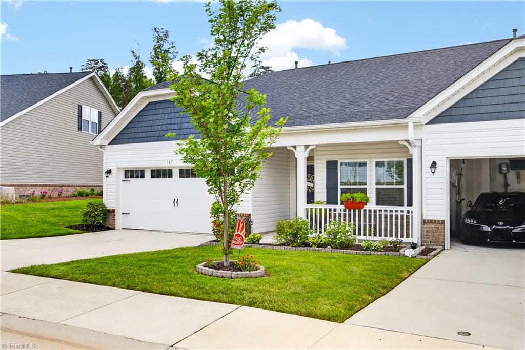 Stick/Site Built at 1671 Coopers Hawk Drive, Kernersville NC 27284, photo 6 of 30