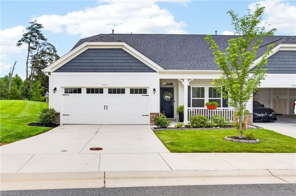 1671 Coopers Hawk Drive, Kernersville NC 27284