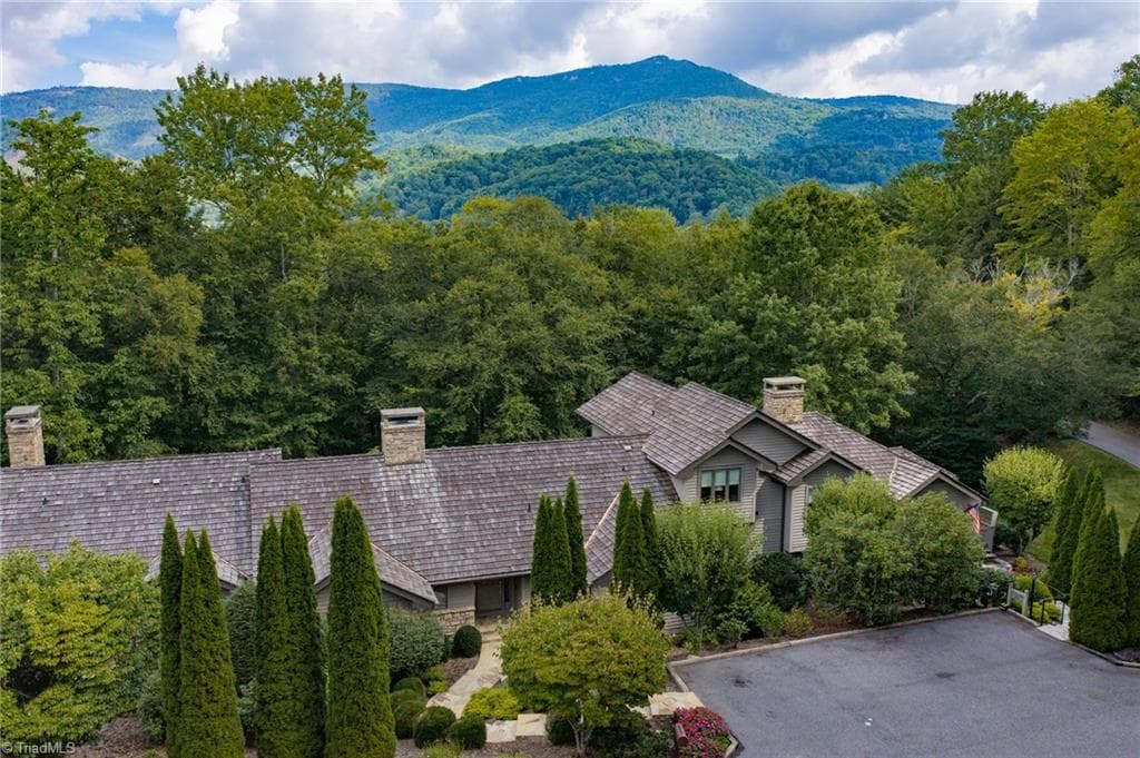 659 Clubhouse Drive # D2, Banner Elk NC 28604