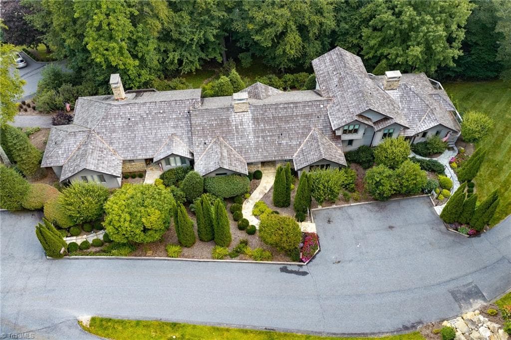 Stick/Site Built at 659 Clubhouse Drive # D2, Banner Elk NC 28604, Banner Elk, photo 34 of 50