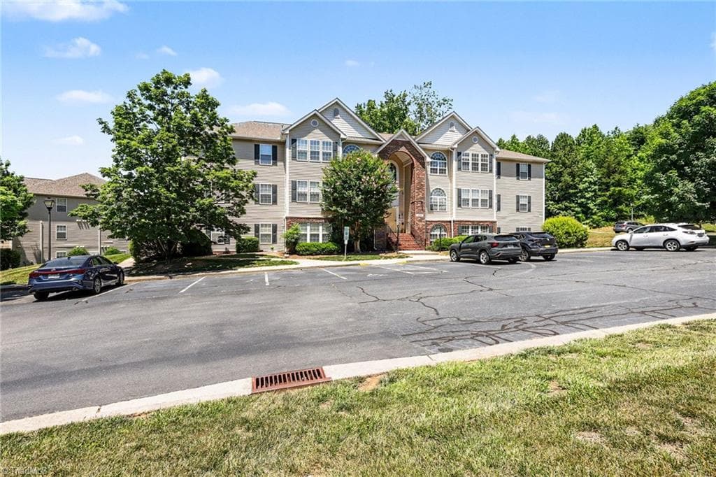 Stick/Site Built at 2012 Salem Bluff Drive, Winston-Salem NC 27127, Winston-Salem, photo 18 of 18