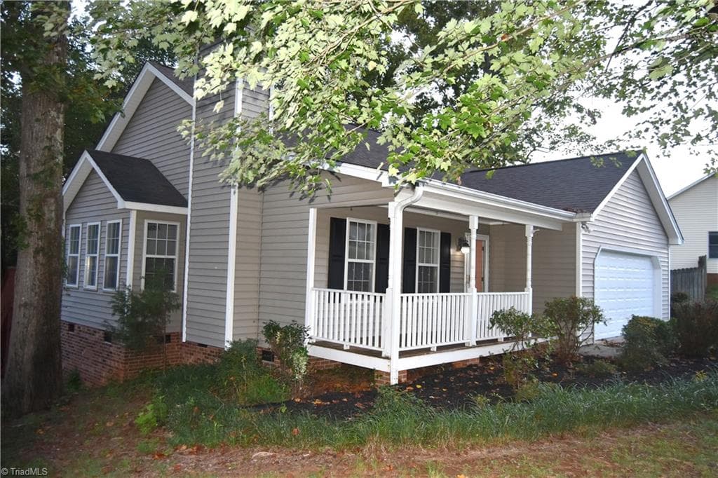 Stick/Site Built at 3704 Signet Drive, Winston-Salem NC 27101, Winston-Salem, photo 2 of 17