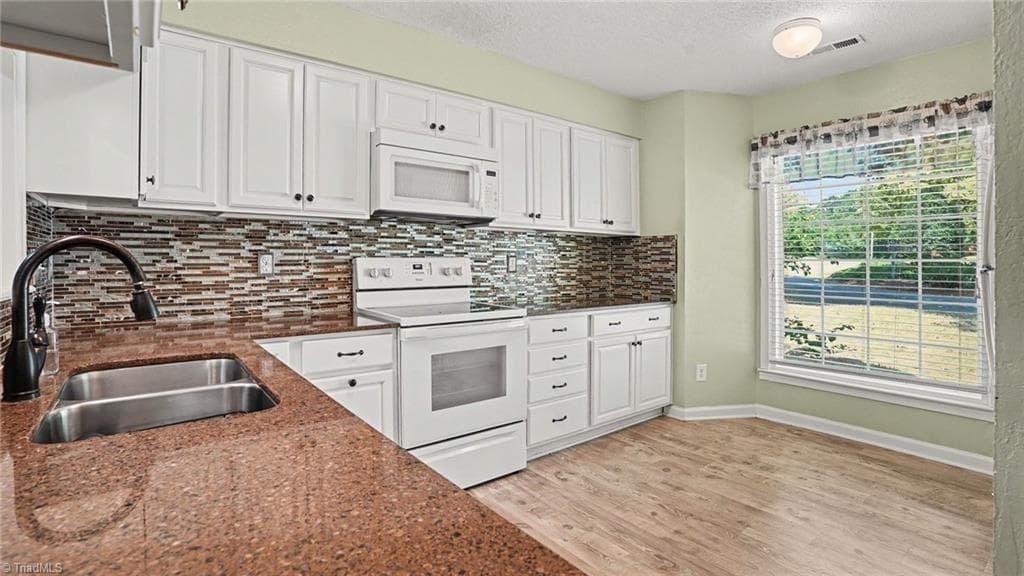 Stick/Site Built at 2800 Shadowbrook Lane, Winston-Salem NC 27103, photo 12 of 27