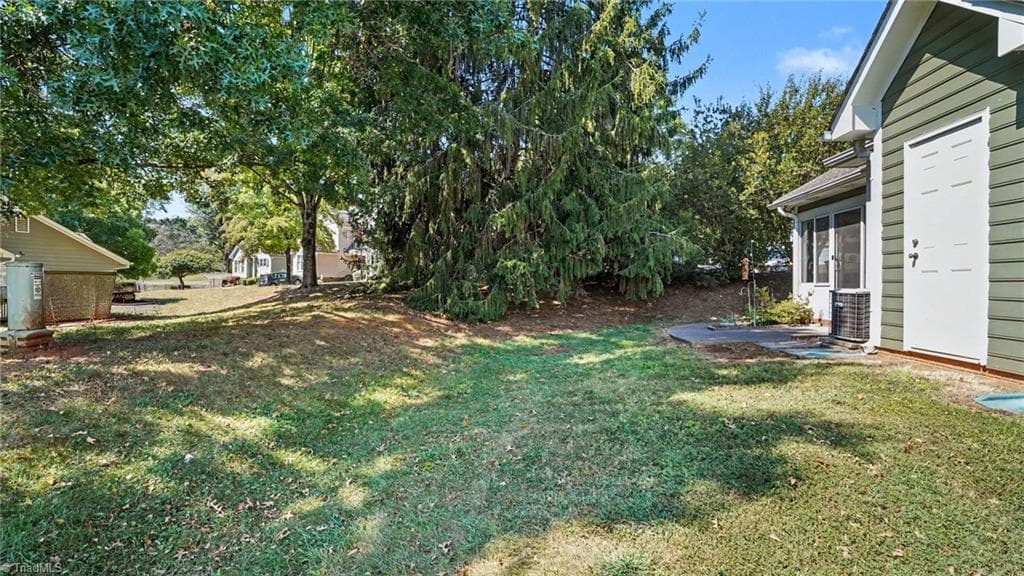 Stick/Site Built at 2800 Shadowbrook Lane, Winston-Salem NC 27103, photo 26 of 27