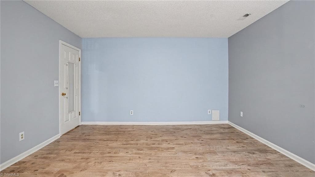 Stick/Site Built at 2800 Shadowbrook Lane, Winston-Salem NC 27103, photo 22 of 27