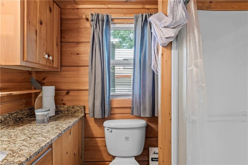 Manufactured Home at 169 Marina Drive, New London NC 28127, New London, photo 16 of 28