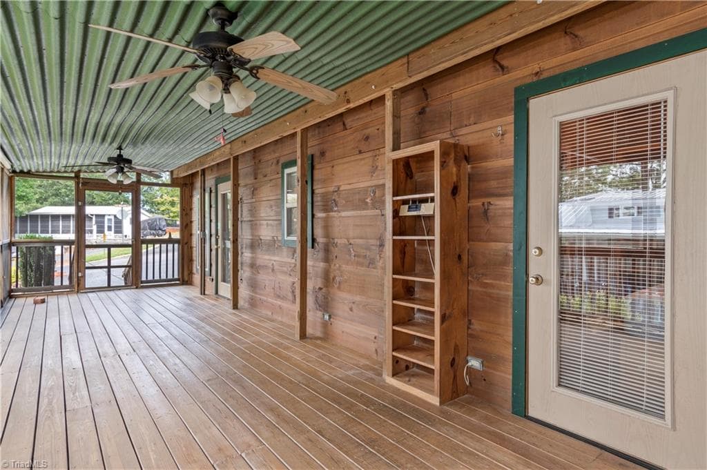 Manufactured Home at 169 Marina Drive, New London NC 28127, New London, photo 5 of 28
