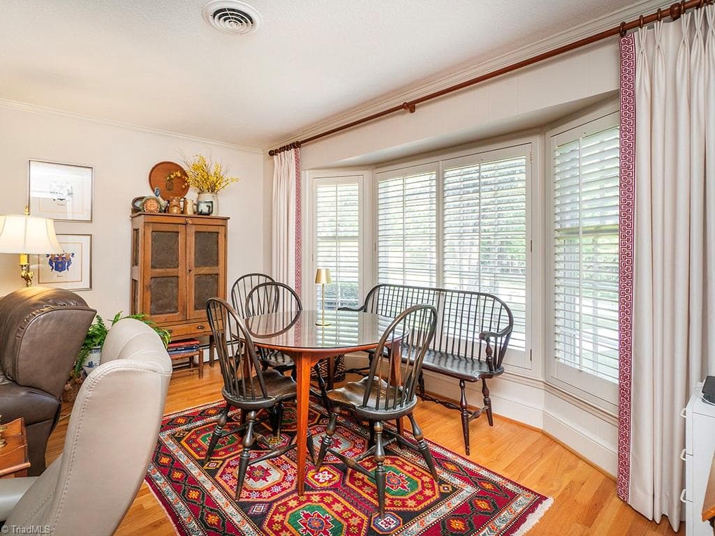 Bayed Card/Breakfast Area - 2216 Canterbury Drive, Burlington NC 27215, Burlington