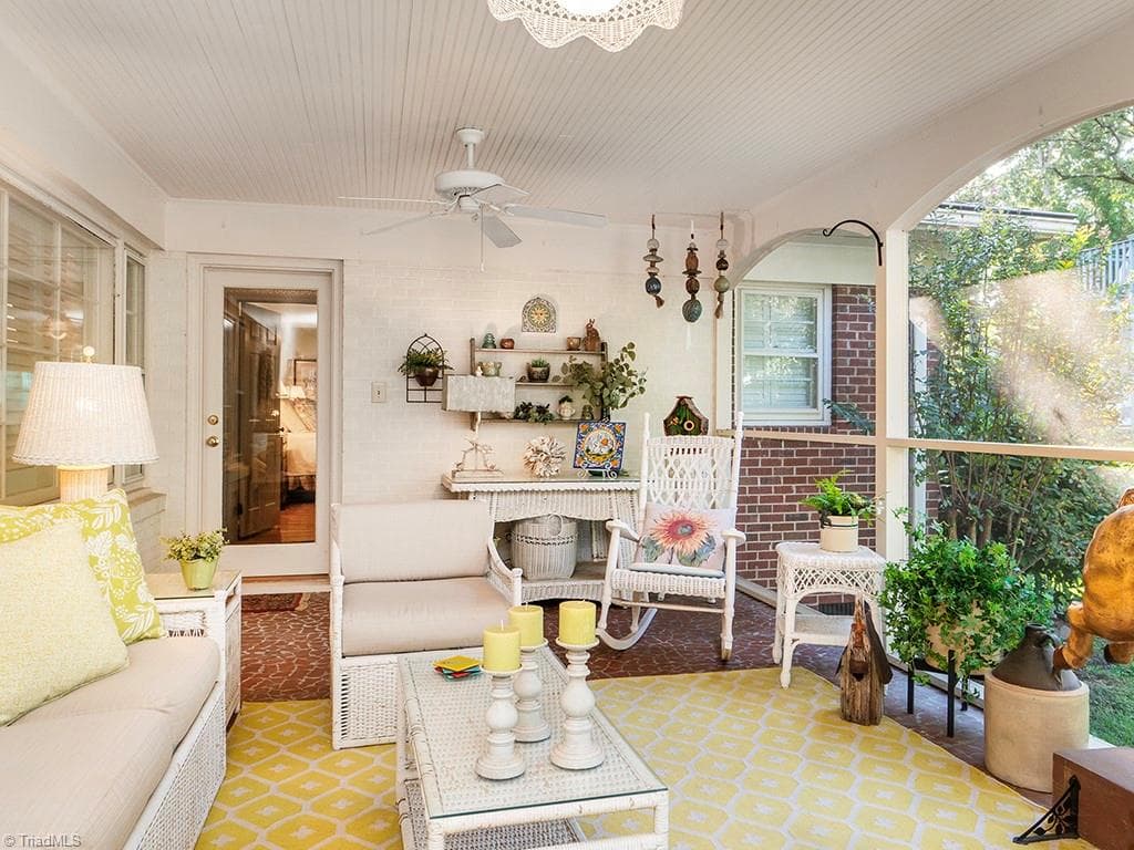 Wonderful rear Screened Porch - 2216 Canterbury Drive, Burlington NC 27215, Burlington