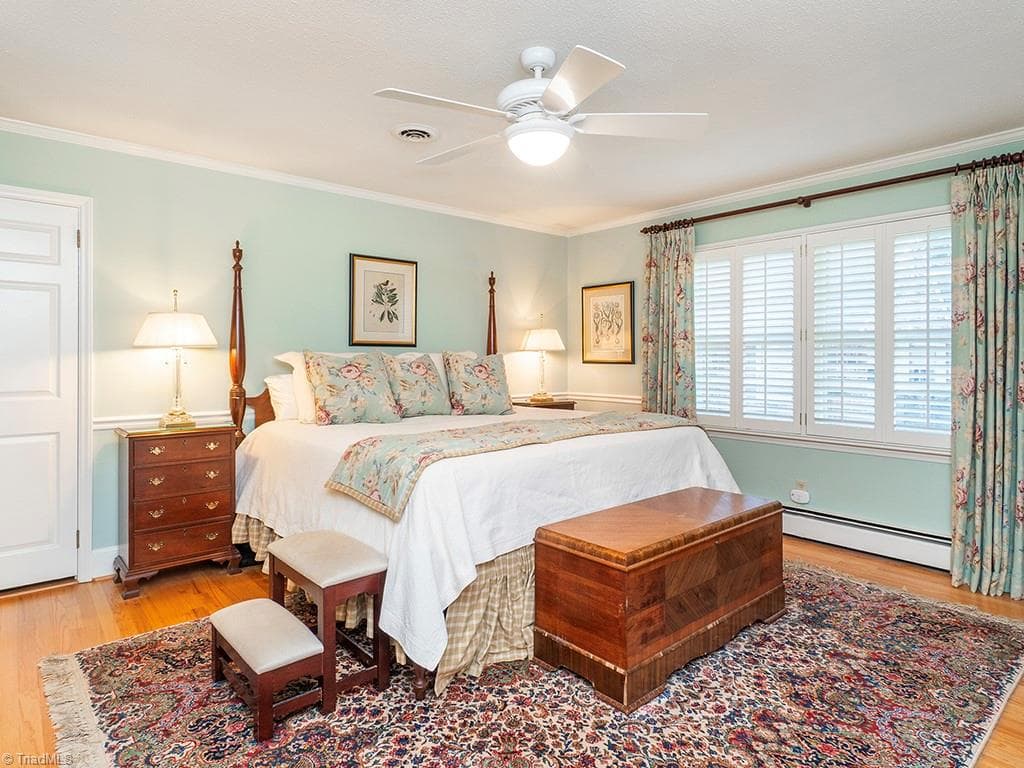 Lovely Main Floor Bedroom - 2216 Canterbury Drive, Burlington NC 27215, Burlington
