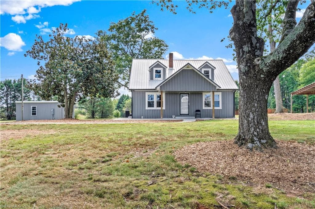 Stick/Site Built at 4752 W Old US Highway 421, Hamptonville NC 27020, photo 3 of 47