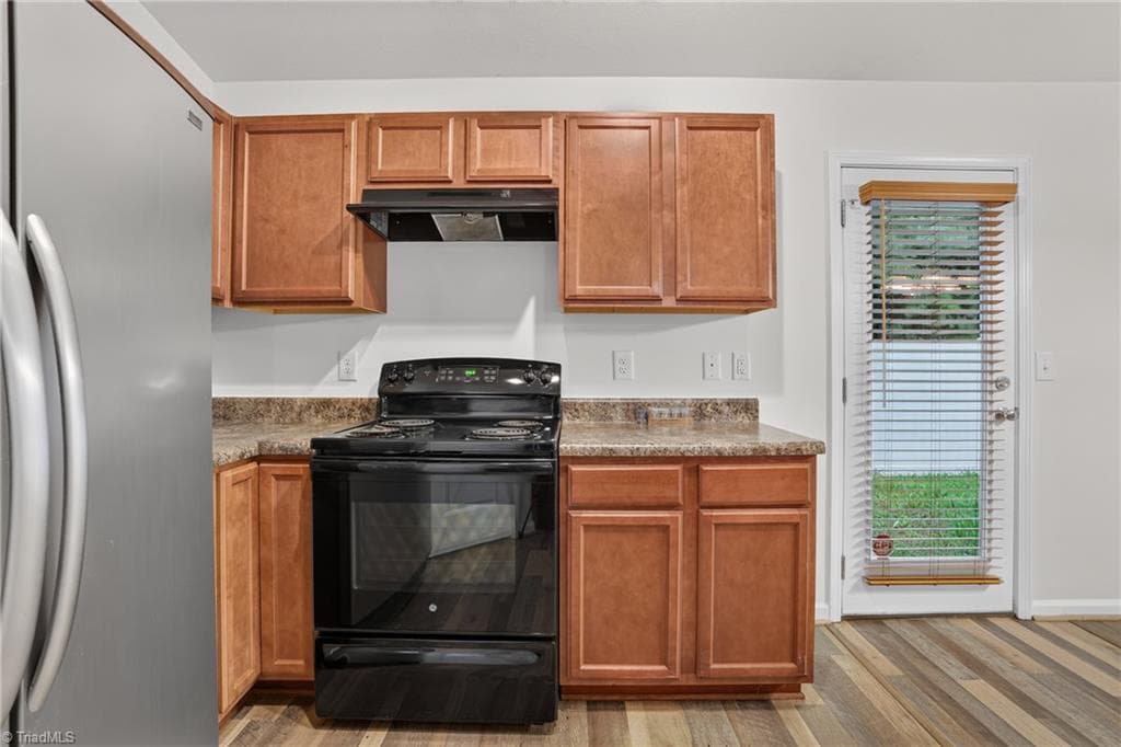 Stick/Site Built at 3034 Desmond Woods Drive, Greensboro NC 27405, photo 11 of 39