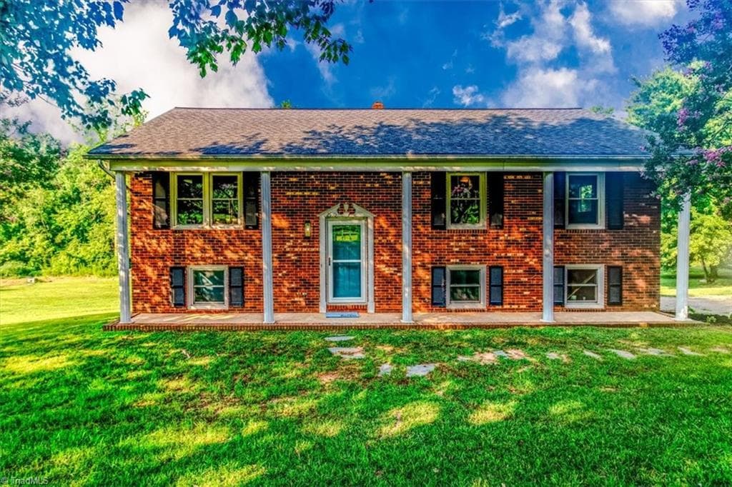 Stick/Site Built at 2910 Old Highway 60, Ronda NC 28670, photo 7 of 25
