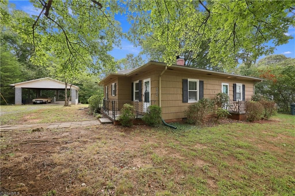 Stick/Site Built at 5038 Pinewood Drive, Winston-Salem NC 27106, Winston-Salem, photo 2 of 31