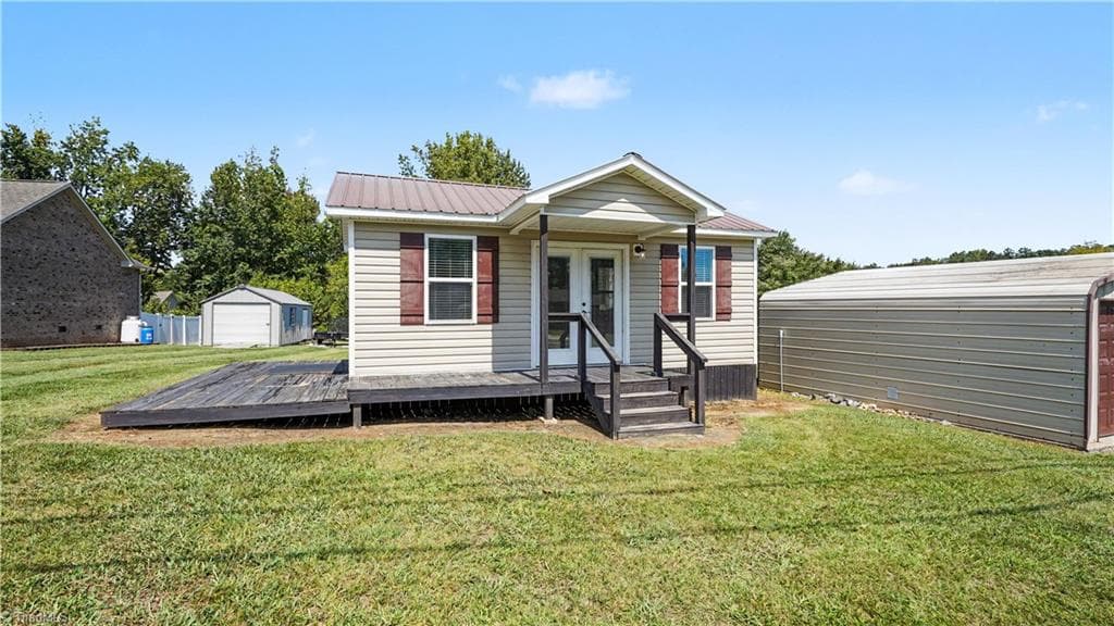 Stick/Site Built at 504 Evergreen Trail, Thomasville NC 27360, photo 30 of 40
