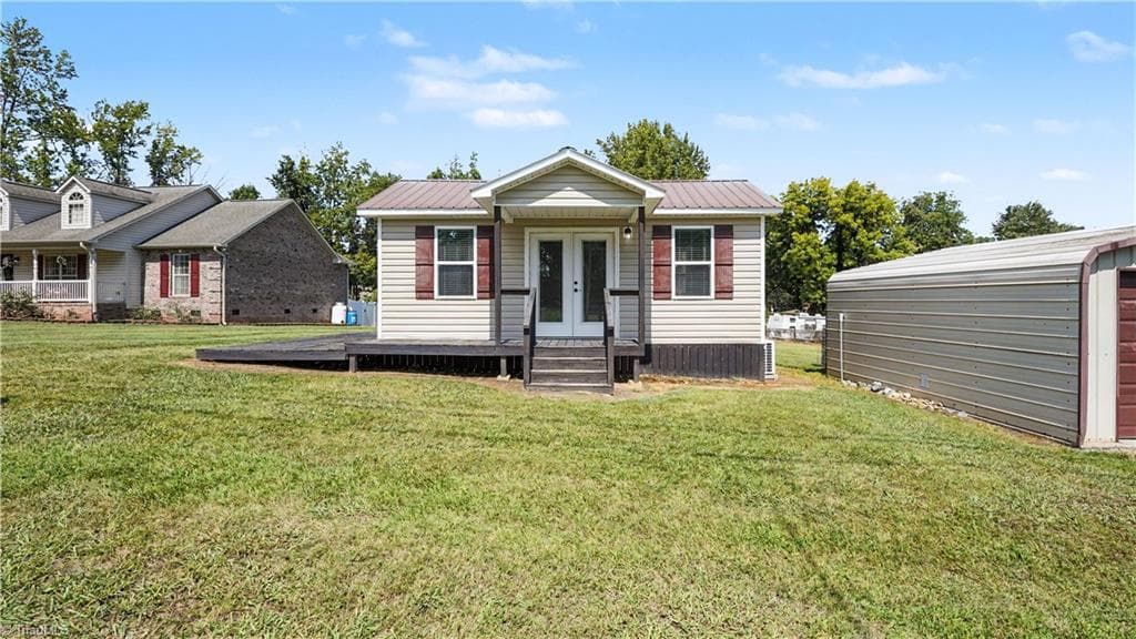 Stick/Site Built at 504 Evergreen Trail, Thomasville NC 27360, photo 33 of 40
