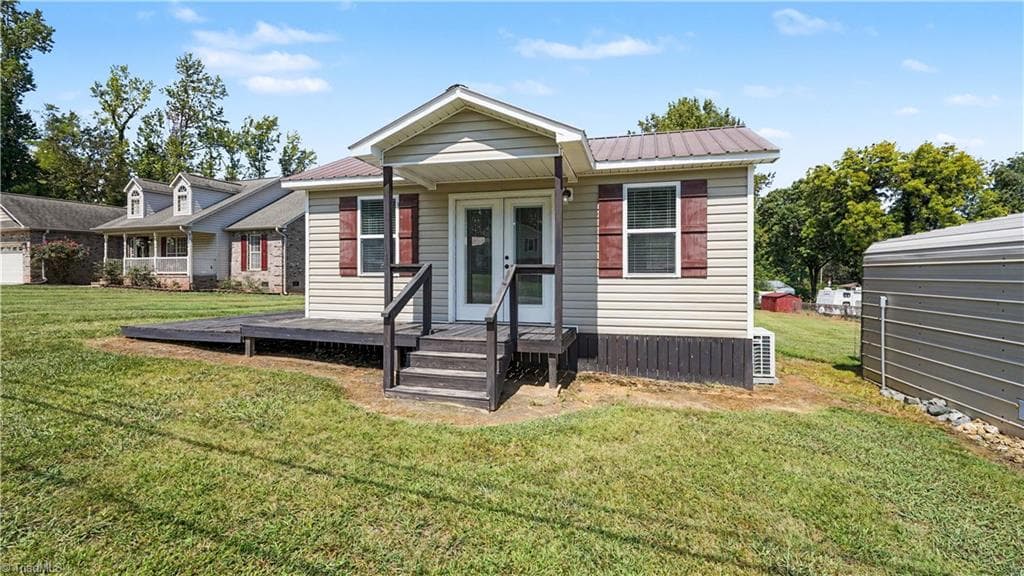 Stick/Site Built at 504 Evergreen Trail, Thomasville NC 27360, photo 31 of 40