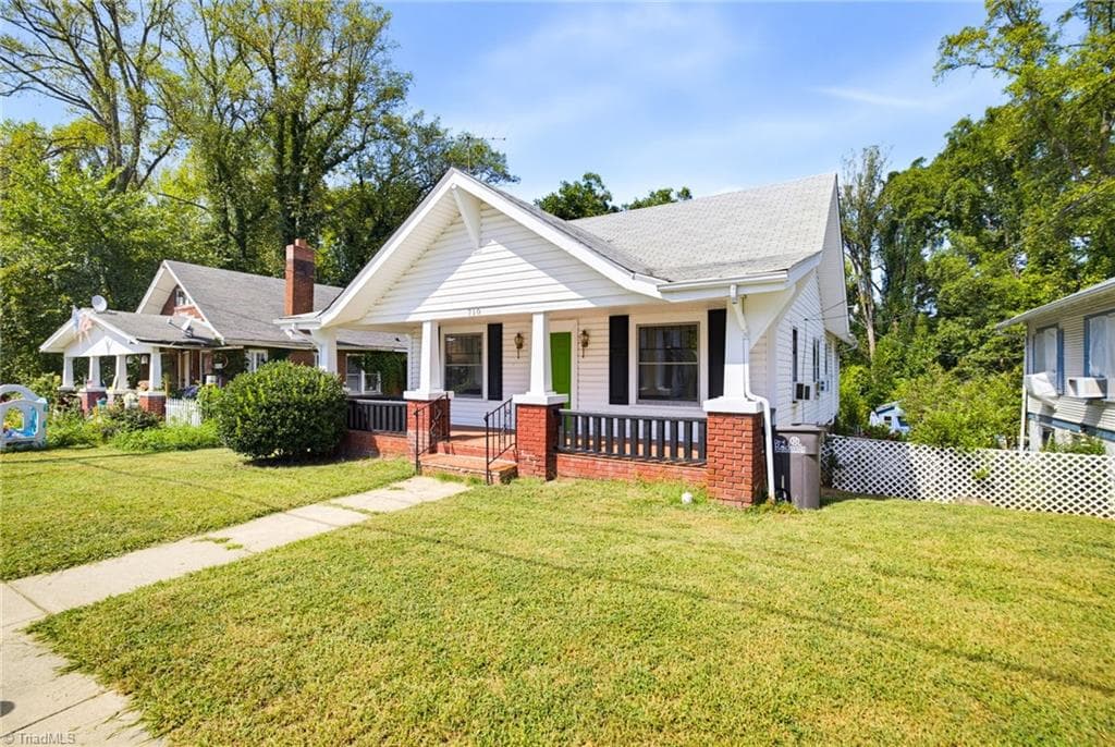 Stick/Site Built at 710 Wentworth Street, Reidsville NC 27320, Reidsville, photo 5 of 60